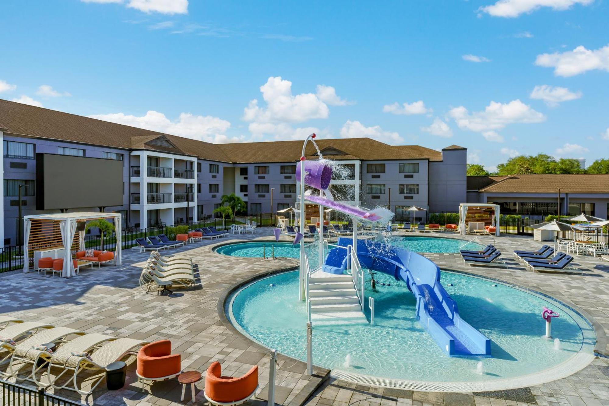 Courtyard By Marriott Orlando Lake Buena Vista At Vista Centre Exterior foto